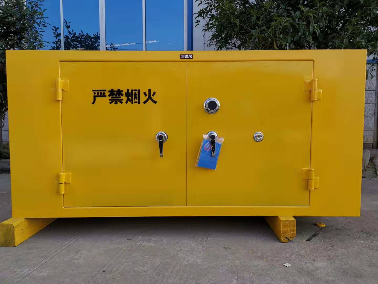 车载雷管箱、炸药柜