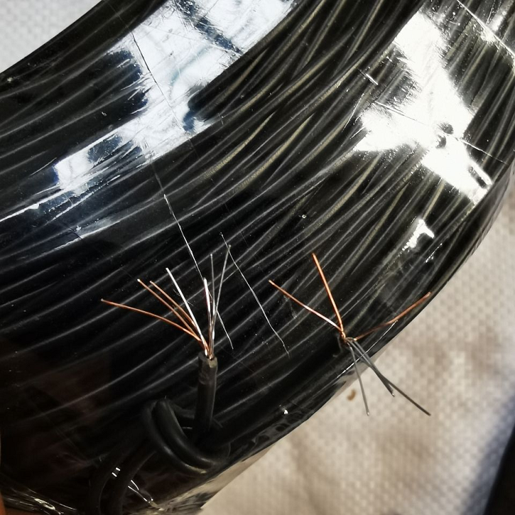 导爆管连接线的核心作用